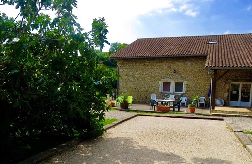 Blaignac Apartment | Homerez - Nice appartement for 6 ppl. with shared pool and terrace at Blaignac