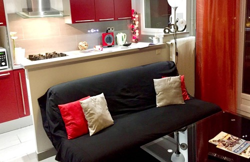Blois Apartment | Homerez - Nice appartement for 4 ppl. with balcony at Blois