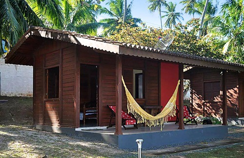 Barra do Jacuipe Ski Chalet | Homerez - Nice chalet 4 km away from the beach for 3 ppl. with shared pool