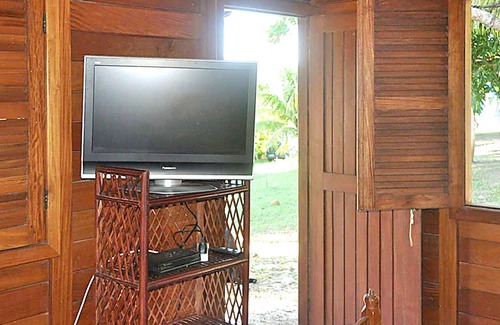 Barra do Jacuipe Ski Chalet | Homerez - Nice chalet 4 km away from the beach for 3 ppl. with shared pool