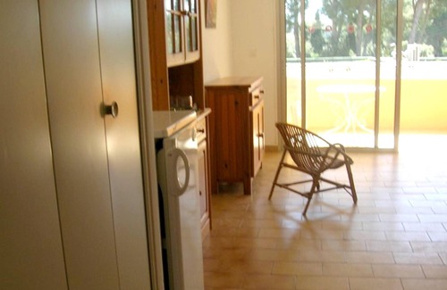 La Faviere Apartment | Homerez - Nice studio 400 m away from the beach for 4 ppl. at Bormes-les-Mimosas
