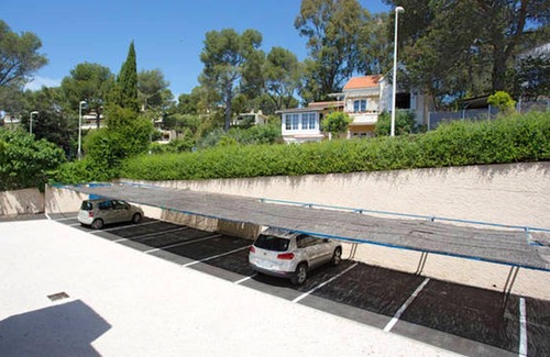 La Faviere Apartment | Homerez - Nice studio 400 m away from the beach for 4 ppl. at Bormes-les-Mimosas