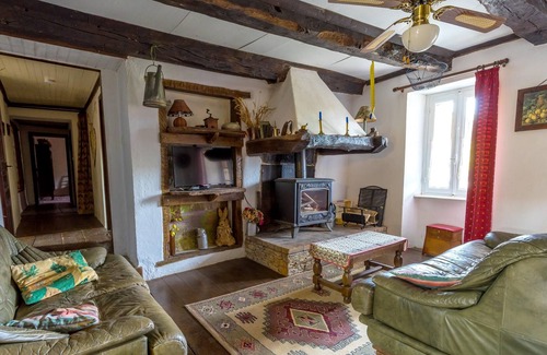 Rignac House | Homerez - Nice house with garden and terrace & Wifi