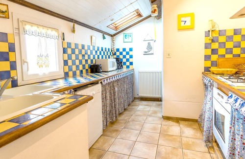 Rignac House | Homerez - Nice house with garden and terrace & Wifi