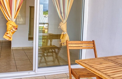 Grand Fond Apartment | Homerez - Studio 1 km away from the beach for 2 ppl. at Saint-Gilles les Bains