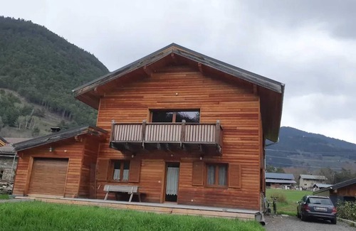 Seez Apartment | Homerez - Spacious Apartment in Séez 130 m²