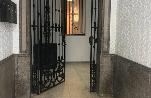 Old Town Apartment | Homerez - Spacious appartement for 6 ppl. with balcony at Cádiz