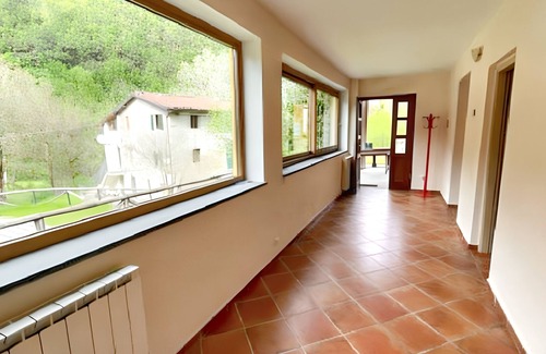 Gallicano House | Homerez - Spacious House in Gallicano with Sauna