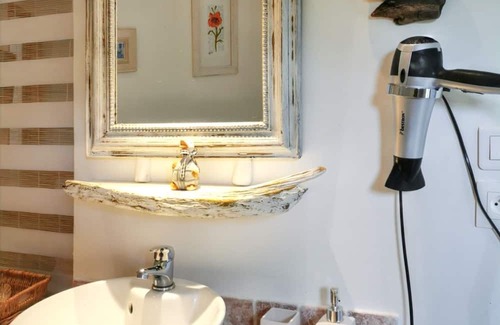 Sorgues du Comtat Villa | Homerez - Spacious villa with private pool in Bédarrides + 220 m² + Near Avignon