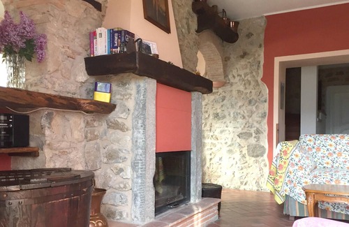 Barga Villa | Homerez - Spacious villa for 5 ppl. with garden and terrace at Barga