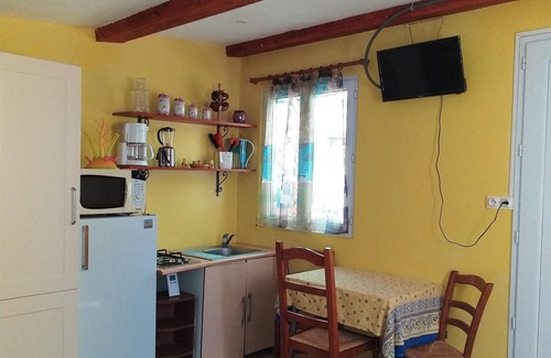Ceyreste Apartment | Homerez - Studio 1 km away from the beach for 2 ppl. with garden at Ceyreste