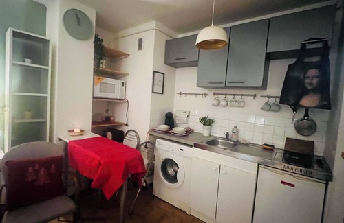 19th Arrondissement Apartment | Homerez - Studio Paris - convivial