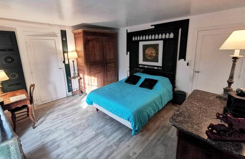 Mont-pres-Chambord Villa | Homerez - Villa for 15 ppl. with swimming-pool and garden at Mont-prés-Chambord