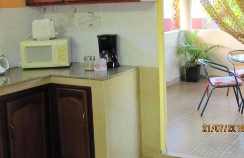 Camp Bestel Villa | Homerez - Villa for 6 ppl. with swimming-pool and terrace at Pointe aux Piments