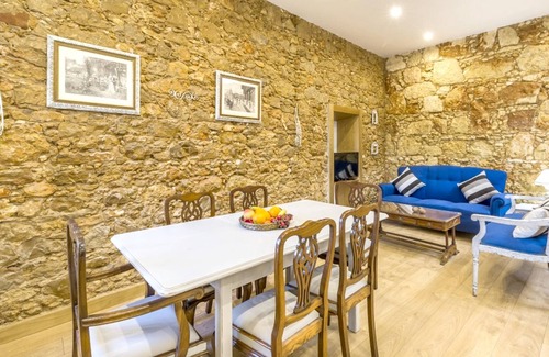 Olhao Villa | Homerez - Villa 3 km away from the beach for 4 ppl. with shared pool and jacuzzi