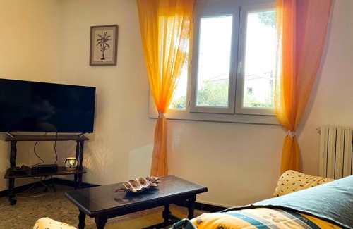 Sablet Villa | Homerez - Villa for 12 ppl. with swimming-pool, garden and terrace at Sablet