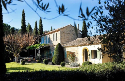 Beaumes-de-Venise Villa | Homerez - Villa with Pool Beaumes-de-Venise