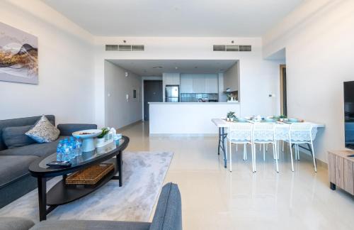 Dubai Apartment | Homes Beyond l Spacious 2BR Creekside Lifestyle