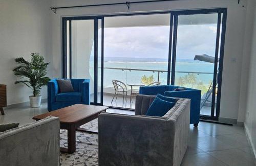Manyimbo Apartment | Homes by Wan Opulent Beachfront Apartment