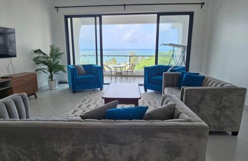 Manyimbo Apartment | Homes by Wan Opulent Beachfront Apartment
