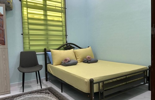 Selising House | Homestay Adilah D