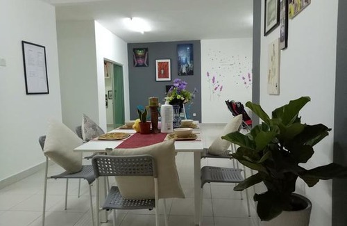 Taman Desa Tebrau Apartment | Homestay @ Aeon Desa Tebrau