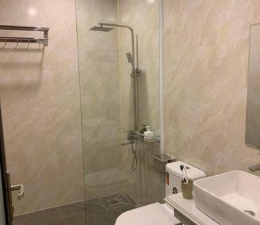 Co To Hotel | Homestay Huy Hùng