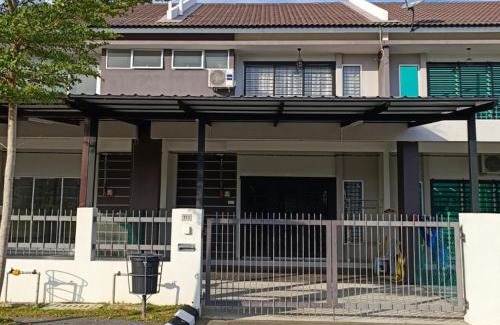 Lumut House | Homestay in manjung pr1ma segari-Melayu only