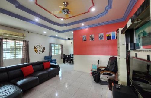 Larut House | Homestay in Taiping , Simpang