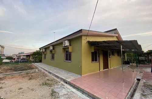 Kampung Jawa Tengah House | Homestay Selayang D Kepong