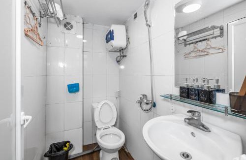 Cong Vi House | Homestay Sisan Kim Mã Thượng