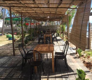 East Ham Tien Beach House | Homestay Trương Khang