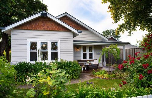 Hepburn Springs House | Homestead