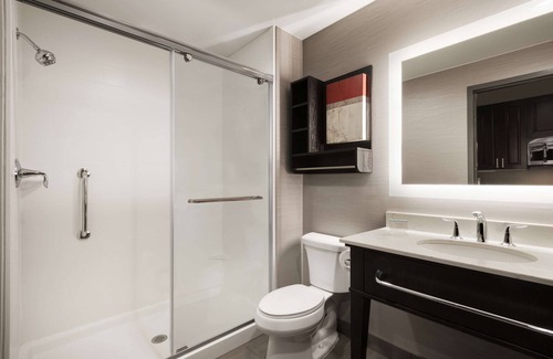 East Town Hotel | Homewood Suites By Hilton Milwaukee Downtown