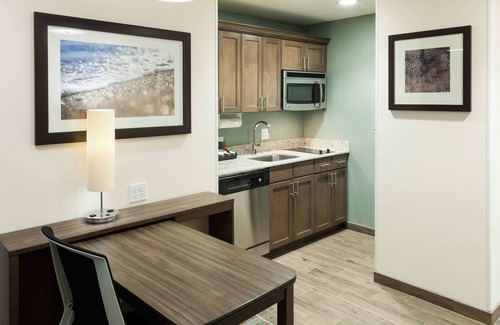 Port Canaveral Hotel | Homewood Suites by Hilton Cape Canaveral-Cocoa Beach
