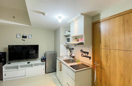 Duren Sawit Apartment | Homey and Nice 1BR at LRT City Jatibening Apartment