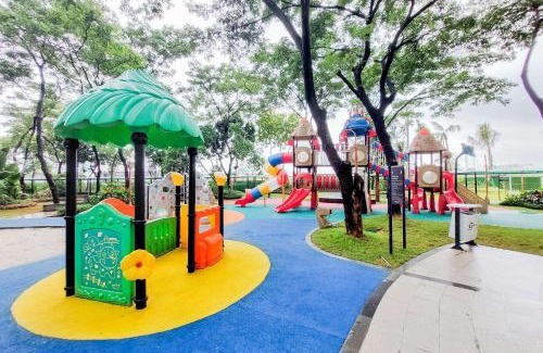 Bumi Serpong Damai Apartment | Homey and Spacious 3BR at Sky House BSD Apartment By Travelio