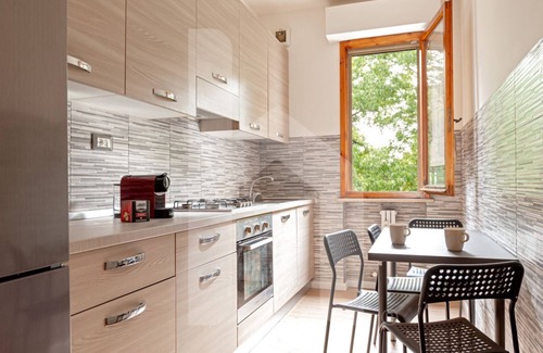 Pisa Apartment | Homiday- Cozy House- A/C Free Parking