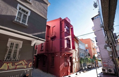 Taksim Apartment | Homie Suites | Cihangir | 1br Apartment #L8