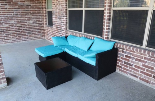 Wylie House | Homify360 | Luxe Lounge - 5BR Home with Media room