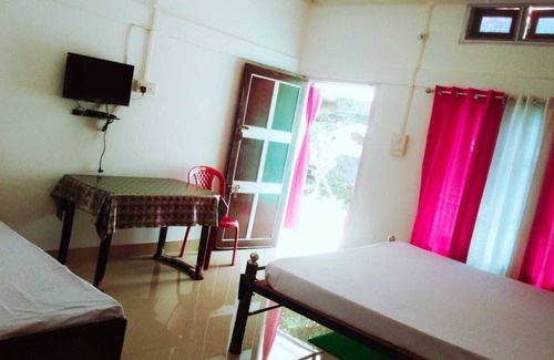 Golaghat Bed & Breakfast | Homocation Sreemoyee Homestay