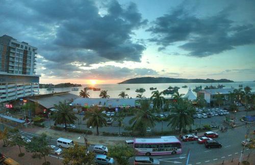 Downtown Kota Kinabalu Hostel | Homy Seafront Hostel