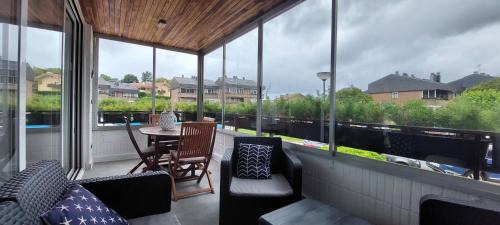 Hondarribia Apartment | Hondarribia con piscina, parking y terraza