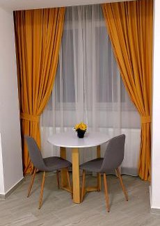 Onesti Apartment | Honey Studio