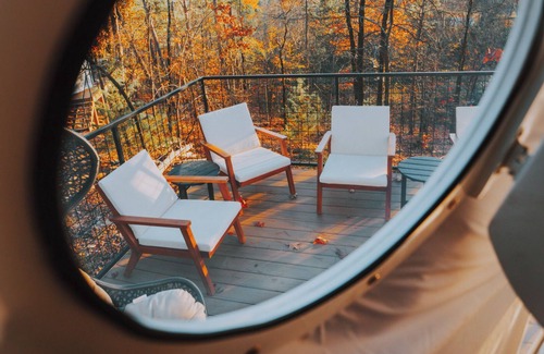 Mid America Apartment | Honeybee Geodesic Dome at Starlight Haven Resort