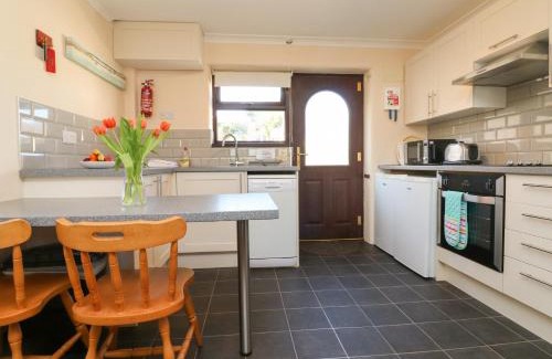 Bude House | Honeysuckle Cottage