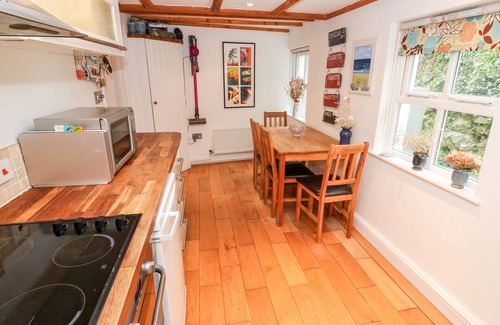 St. Agnes Cottage | Honeysuckle Cottage