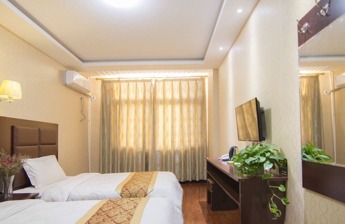 Weicheng District Hotel | Hongrui Business Hotel