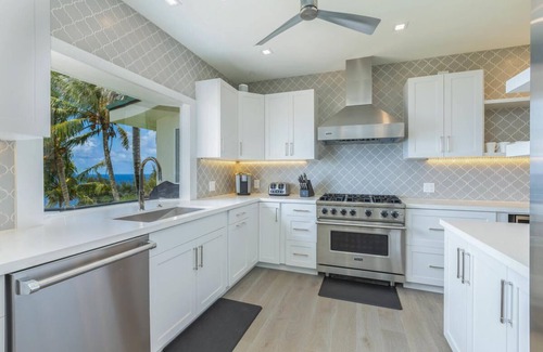 Princeville House | Honu Awa: Upscale Oceanfront Home w/Pool, AC & Cliffside Views