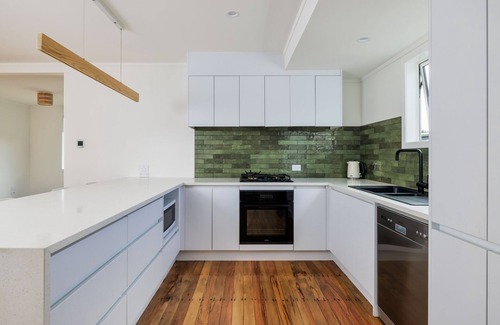 Kerikeri House | Hook and Line Hideaway - Kerikeri Holiday Home